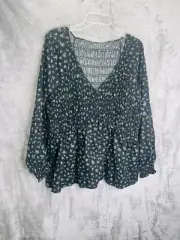 NEW Ava &Viv Womens Top V neck stretchy chest ruffle size 1X Black