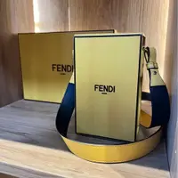 在飛比找PopChill優惠-[二手] FENDI 垂直盒 黃色皮革手袋 盒子包 誠可議價