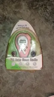 WALK-IN AM/FM AUTO SCAN RADIO CLOCK TORCH LIGHT NEW!! (WBP005550)