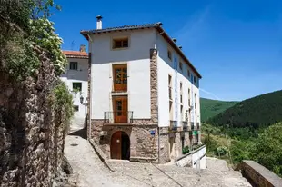 波薩達霍約斯伊雷瓜旅館Posada Hoyos de Iregua