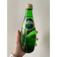 在飛比找蝦皮購物優惠-perrier 沛綠雅氣泡水 330ml 玻璃瓶 氣泡水