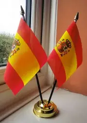 SPAIN WITH CREST X2 TABLE FLAG SET 2 flags plus GOLDEN BASE