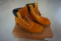 在飛比找Yahoo!奇摩拍賣優惠-Timberland 黃靴 防水登山女鞋 7.5號(38.5