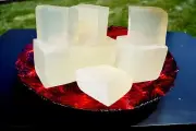 CLEAR TRANSPARENT ORGANIC GLYCERIN MELT POUR SOAP BASE by H&B Oils Center 23 LB