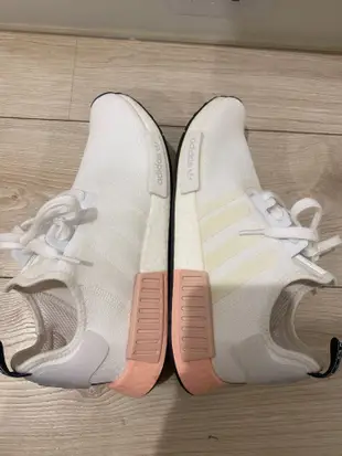 售出 大降價 全新 Adidas NMD R1 白粉 EE5109 原價5290