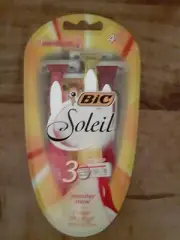 4 Razors (1 pkg of 4 Razors) BIC SOLEIL 3 Blade Shavers For Smoother shave