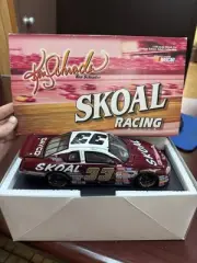 1999 Action KEN SCHRADER #33 Red Skoal Racing Chevy Monte Carlo 1/24 DieCast