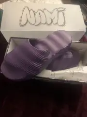 DS The Auracles NAMI Slides Sz 9 “NIGHTCRAWLERS”