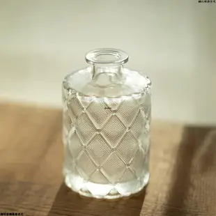 復古異域馬德里浮雕小花瓶 家居裝飾擺件 插花迷你玻璃瓶 水培植物透明容器 北歐風復古玻璃花瓶 時尚花器 乾