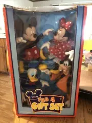 Disney Fab 4 Park Pals Mickey Minnie Donald Goofy Gift Set