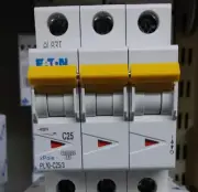 1pcs EATON Miniature Circuit Breaker MCB PL10-C25/3