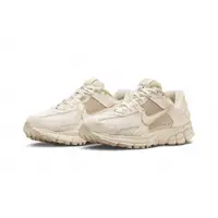 在飛比找PChome24h購物優惠-Nike Air Zoom Vomero 5 杏仁奶茶 FQ