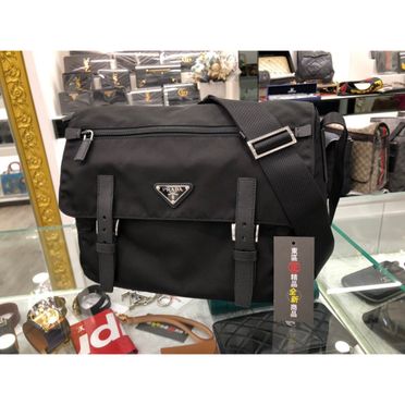 Prada三角的優惠價格- 更多肩背/手提包熱賣商品都在飛比價格| 2022年12月