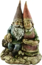 Whimsical 12-Inch Resin Gnome Couple Statuette for Indoor & Outdoor Decor