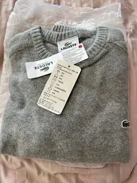 在飛比找Yahoo!奇摩拍賣優惠-全新專櫃正品 LACOSTE 鱷魚牌 羊毛針織衫 毛衣 灰白