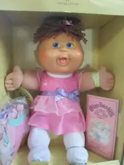 Collectible 25th Anniversary Cabbage Patch Doll with Ice Cream Cone 2007