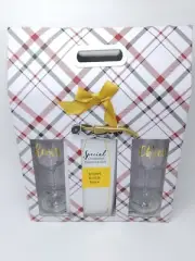 TMD HOLDINGS Holiday Plaid Hostess Set with 2 Wine Glasses and Wine Opener, Gold
