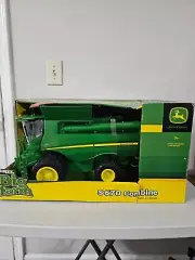 Combine ERTL John Deere S: Big Farm Toy Engine Sound & Lights