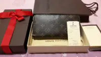 在飛比找Yahoo!奇摩拍賣優惠-LV M60017 經典Monogram花紋拉鍊長夾  台南