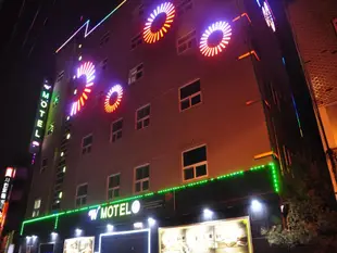 安東W汽車旅館W Motel Andong