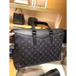 LV M40566 BRIEFCASE EXPLORER 經典黑花男士公文包 手提包