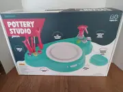 DAN & DARCI POTTERY STUDIO JUNIOR KIDS COMPLETE WORK STATION AND SUPPLIES