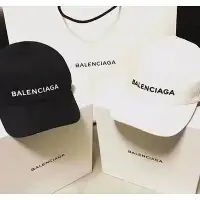 在飛比找Yahoo!奇摩拍賣優惠-專櫃正品Balenciaga帽子黑白雙色刺繡網帽 棒球帽 鴨