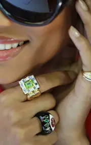 [NeverNoT] 18k Yellow Gold ‘Let’s Play Chess’ Green Peridot Ring
