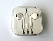 Genuine Apple Wire iPhone Earphones With Mic 3.5mm Jack Iphones 3-5 New