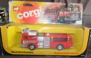 Vintage Mack Pumper Corgi CP Toy Fire Engine Truck Red2029