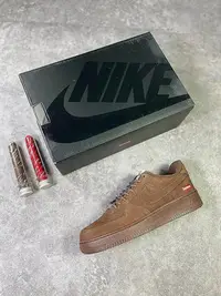 在飛比找Yahoo!奇摩拍賣優惠-Supreme x Nike Air Force 1 AF1