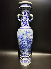 在飛比找Yahoo!奇摩拍賣優惠-早期金門陶瓷-青花瓷花瓶 （台灣官窯/古董/官窯/老物/老件