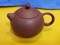 在飛比找Yahoo!奇摩拍賣優惠-台灣陶藝家楊文吉95年製(丙戊)手工茶壺手拉坯2499+一元
