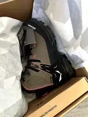 Mtn trainer 2 mid GTX W hiking boots women's NEW Tags and box