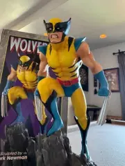 WOLVERINE YELLOW STATUE ( 2000) BY BOWEN DESIGNS CLASSIC VERSION #229/3500