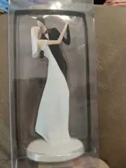 NIP Bride And Groom Resin Cake Topper Figurine. Contemporary. 6" Tall.