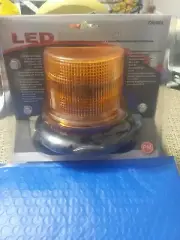 Peterson V764MA Magnetic Mount LED Micro-Strobe Light Amber w/12' coil cord/Plug