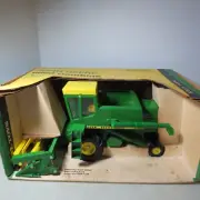 Ertl John Deere 6600 Combine Gear Driven Grain Head Made USA 1/24 JD-558-7441-B