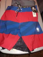 Volcom Macaw Mod Board Shorts for Men Size 28