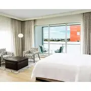 Hampton Inn & Suites Santa Monica