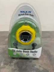 WALK-IN AM/FM AUTO SCAN RADIO CLOCK TORCH LIGHT NEW!! (WBP005550)