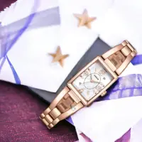 在飛比找momo購物網優惠-【CITIZEN 星辰】Wicca 公主系列 方形太陽能腕錶