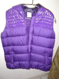 在飛比找Yahoo!奇摩拍賣優惠-二手 Adidas 紫色 羽絨背心外套 女裝