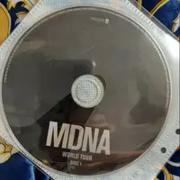 在飛比找蝦皮購物優惠-二手CD 裸片 瑪丹娜 MDNA 演唱會 CD