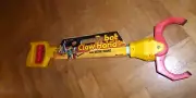 UNIQUE VINTAGE PLASTIC GREEK ROBOT CLAW HAND FROM 70s NEW