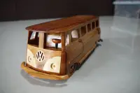 在飛比找Yahoo!奇摩拍賣優惠-全新 木製巴士、巴士模型、Q版巴士模型 (非檜木聚寶盆、檜木