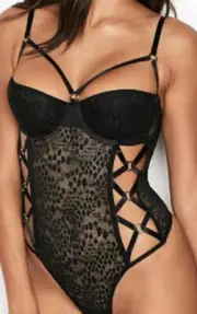 VS very sexy strappy snake lace teddy w/corset straps NEW SIZE 34c black
