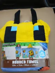 MINECRAFT 22" x 51" Hooded 100% Cotton Towel Flying Bee Yellow & Blue