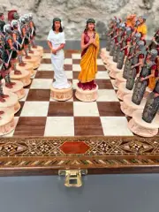 Troy Spartans Decorative Chess Set – XL Hand-Carved Wooden Board & Elegant Metal
