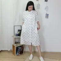 在飛比找momo購物網優惠-【Hana Mokuba】花木馬日系女裝棉質印花長版寬鬆襯衫